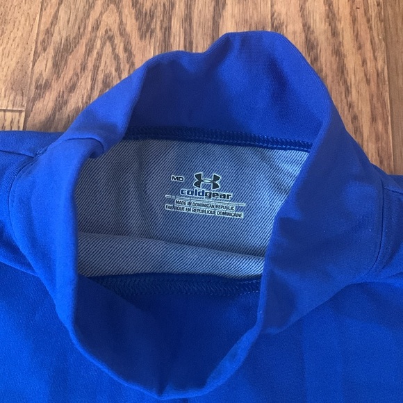 Under Armour fitted long sleeve - Picture 3 of 5